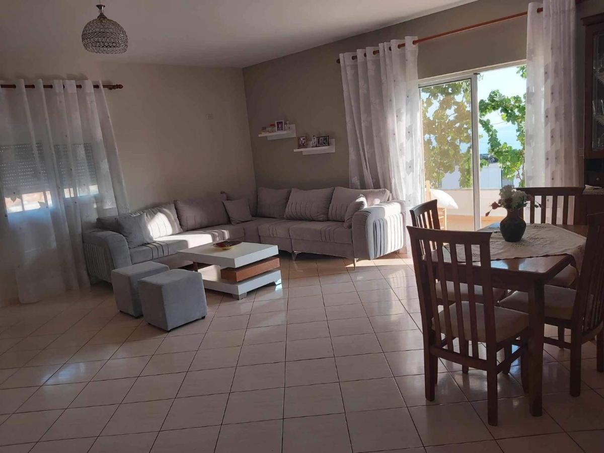 White Panorama Apartment Sarandë Eksteriør billede