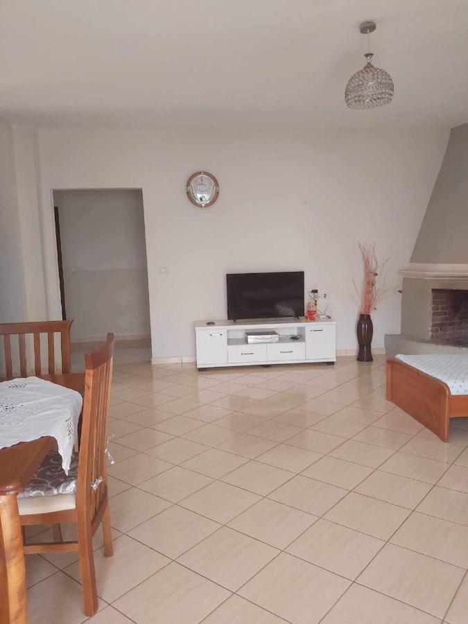 White Panorama Apartment Sarandë Eksteriør billede